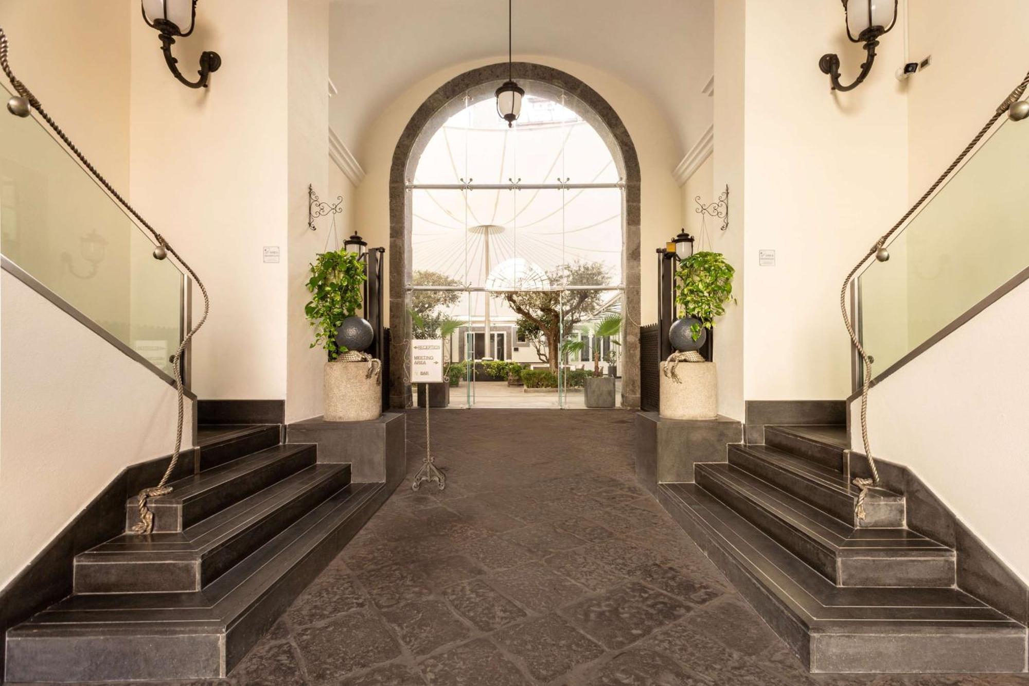 MGallery Palazzo Caracciolo Napoli - Hotel Collection Esterno foto
